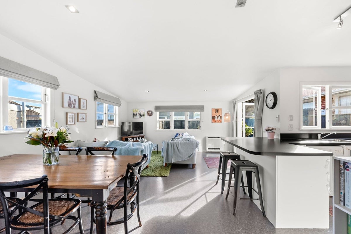 13 Richmond Street, Petone, Lower Hutt - Carousel 1