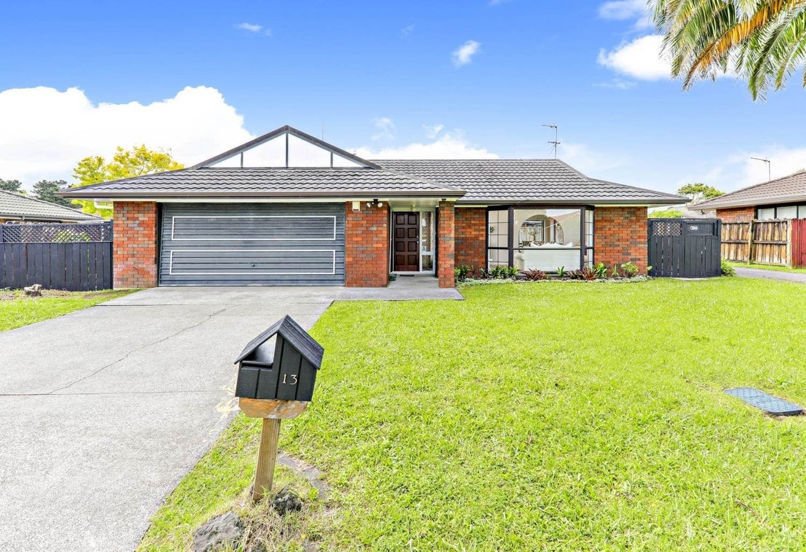 13 Golfland Drive, Golflands, Auckland - Carousel 13