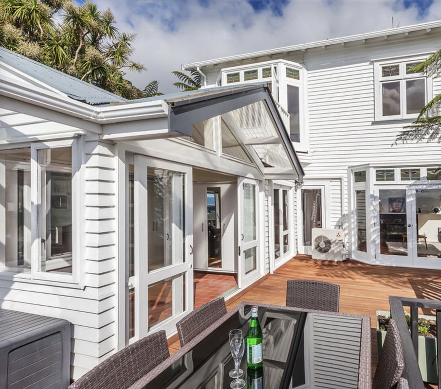 39 Karepa Street, Brooklyn, Wellington - Carousel 1