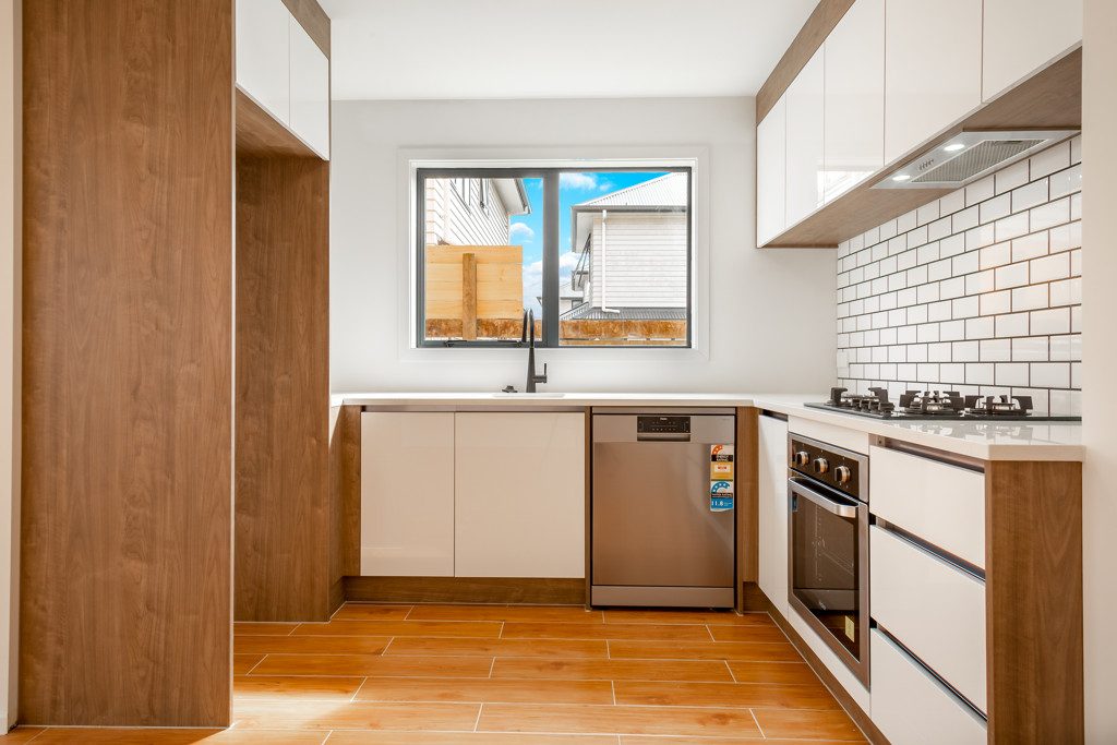 8/206 Old Farm Road, Hamilton East, Hamilton - Carousel 2
