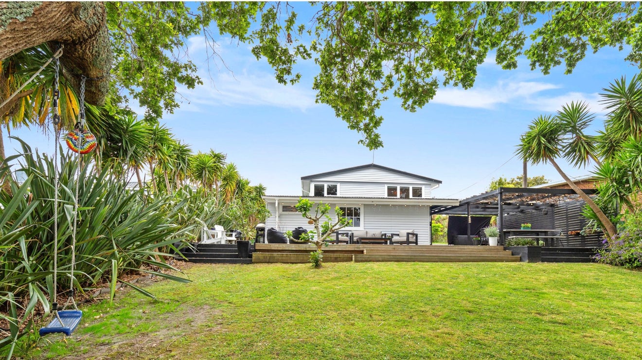 59 Rosier Road, Glen Eden, Auckland - Carousel 2