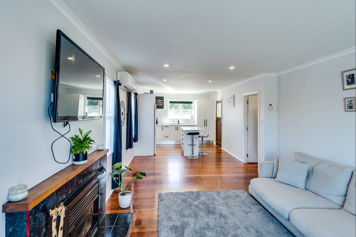 26 Hitchings Avenue, Onekawa, Napier - Carousel 2