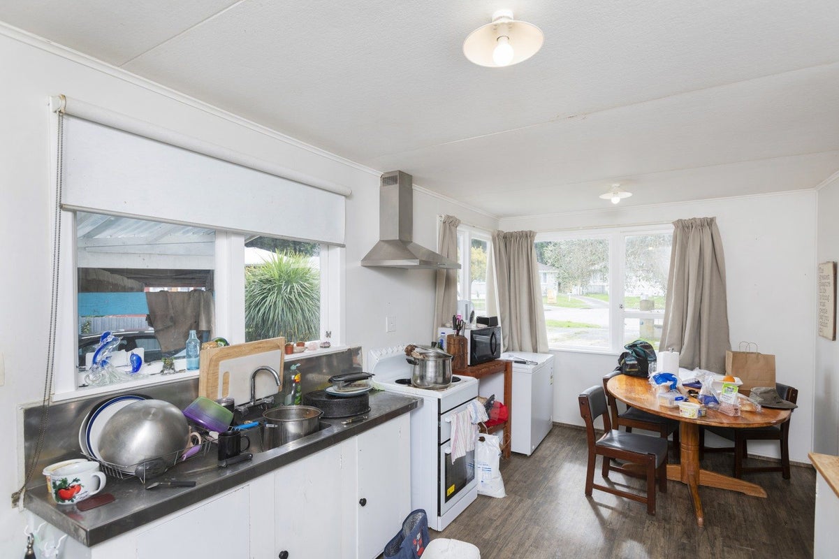 16 Halley Street, Outer Kaiti, Gisborne - Carousel 2