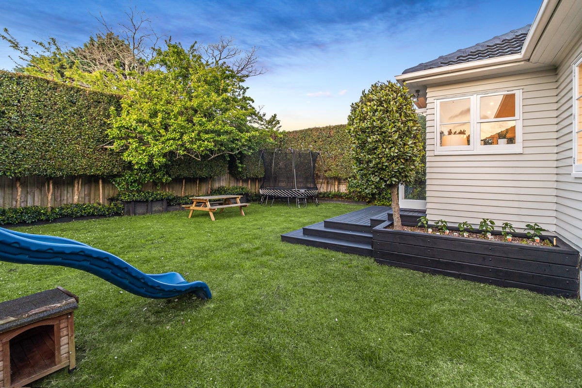 14 Lancing Road, Sandringham, Auckland - Carousel 2