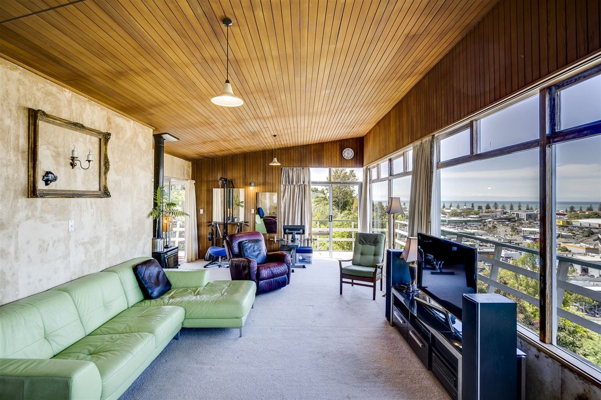32 May Avenue, Hospital Hill, Napier - Carousel 1