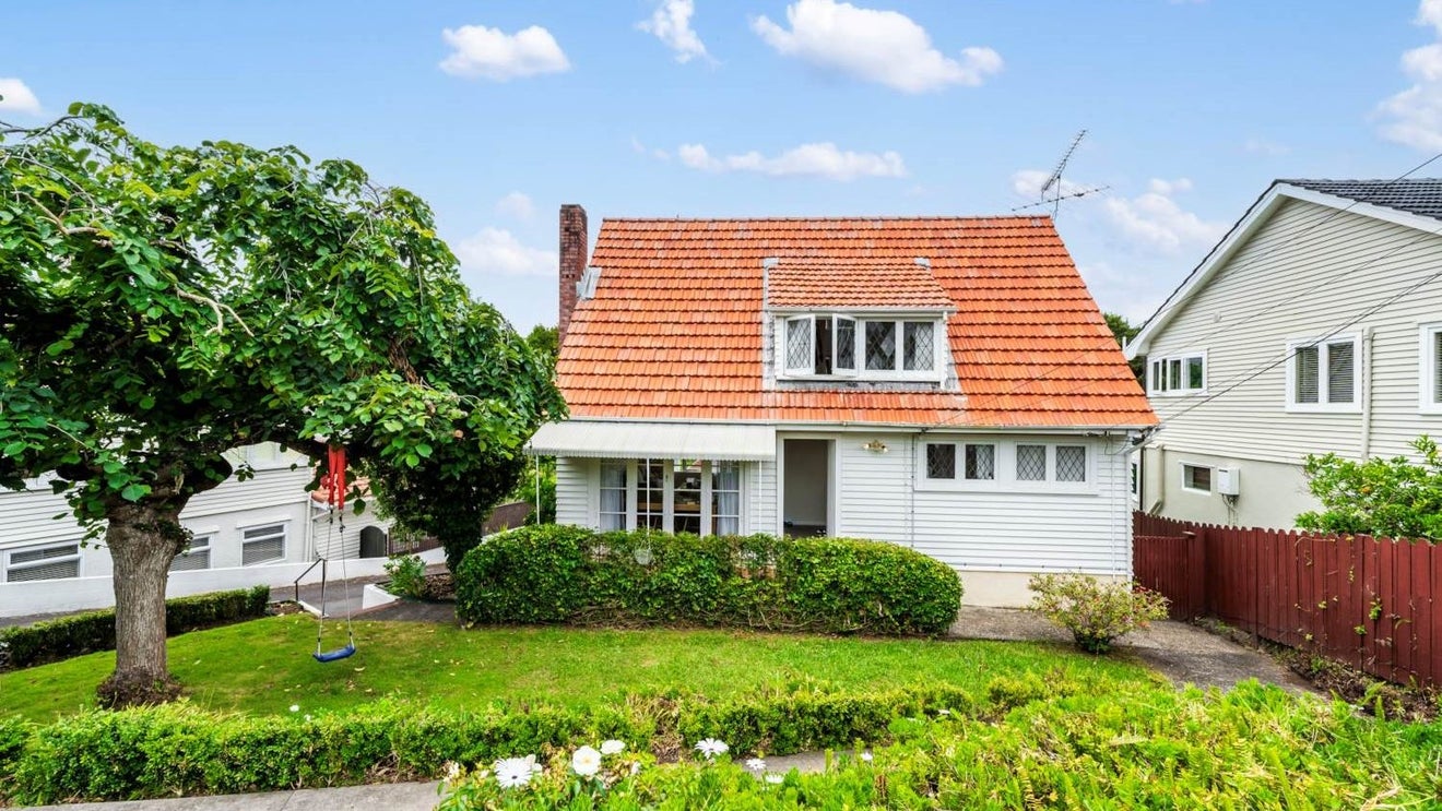 9 Athlone Road, Glendowie, Auckland - Carousel 1