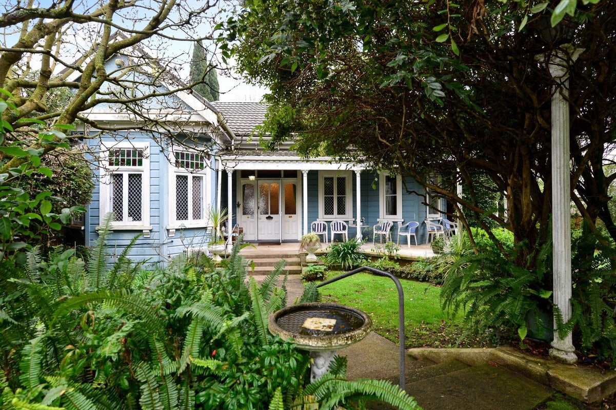 50 Forest Lake Road, Forest Lake, Hamilton - Carousel 1
