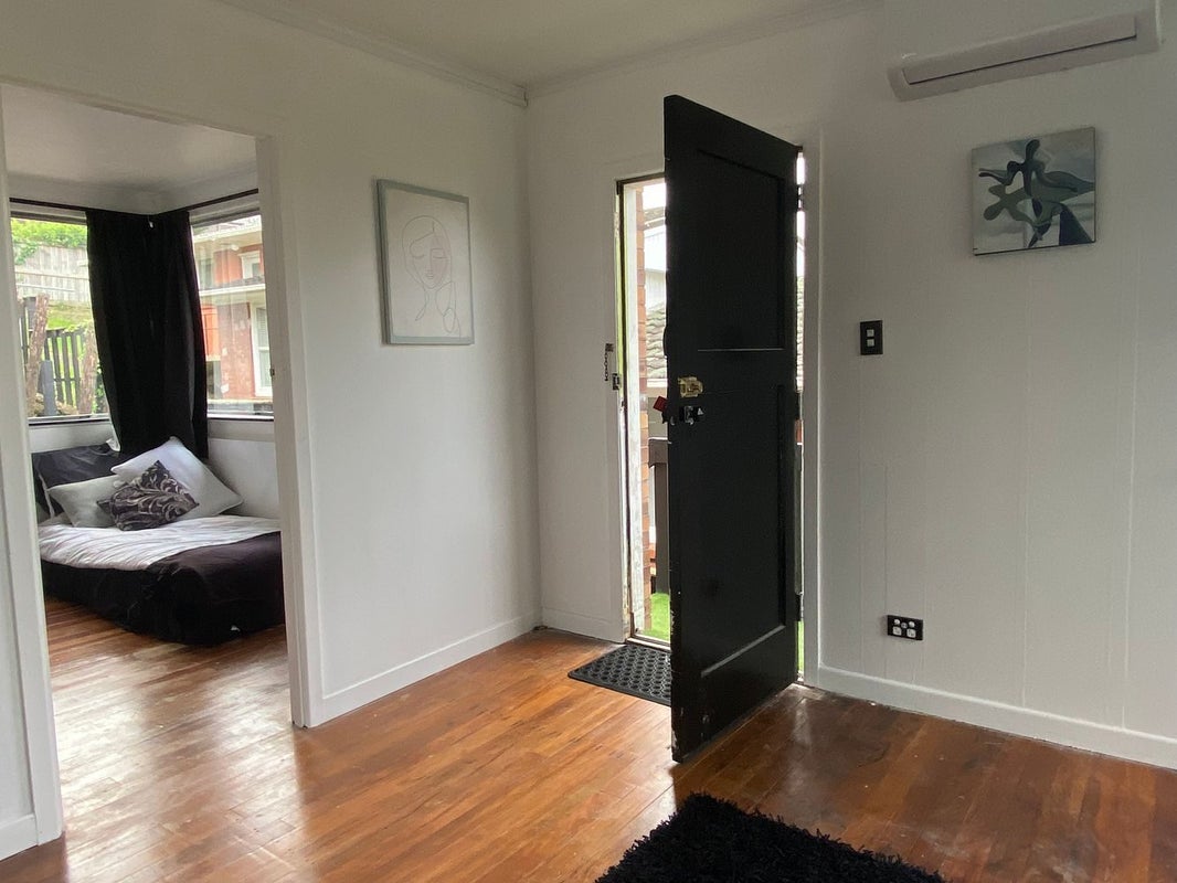 1/39 Simkin Avenue, St Johns, Auckland - Carousel 1