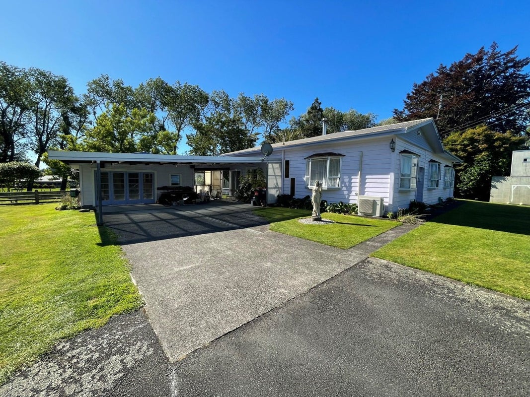 1186 Egmont Road, Egmont Village, New Plymouth - Carousel 2
