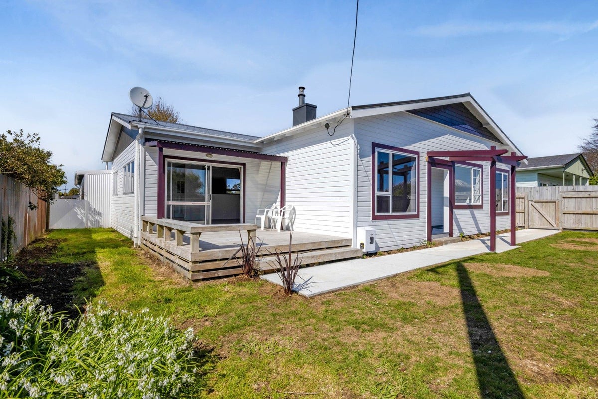 5 Antonio Street, Stratford - Carousel 1