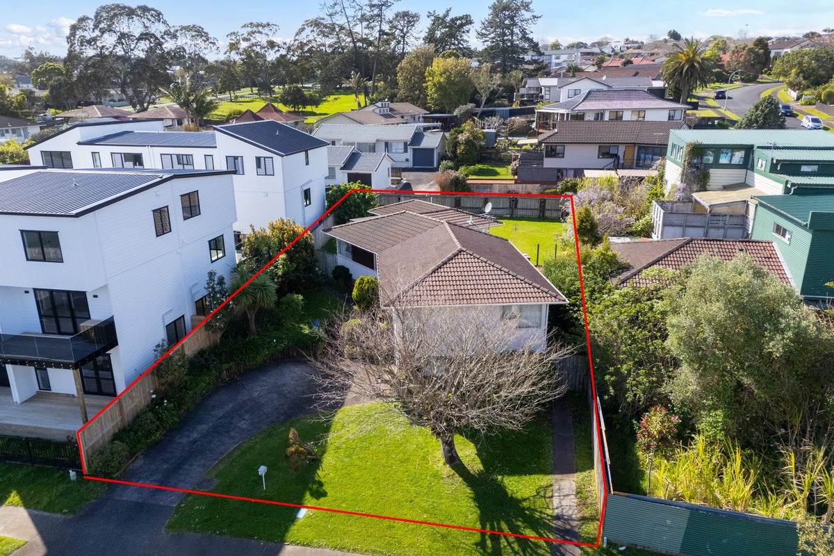 26 Aberfeldy Avenue, Highland Park, Auckland - Carousel 2