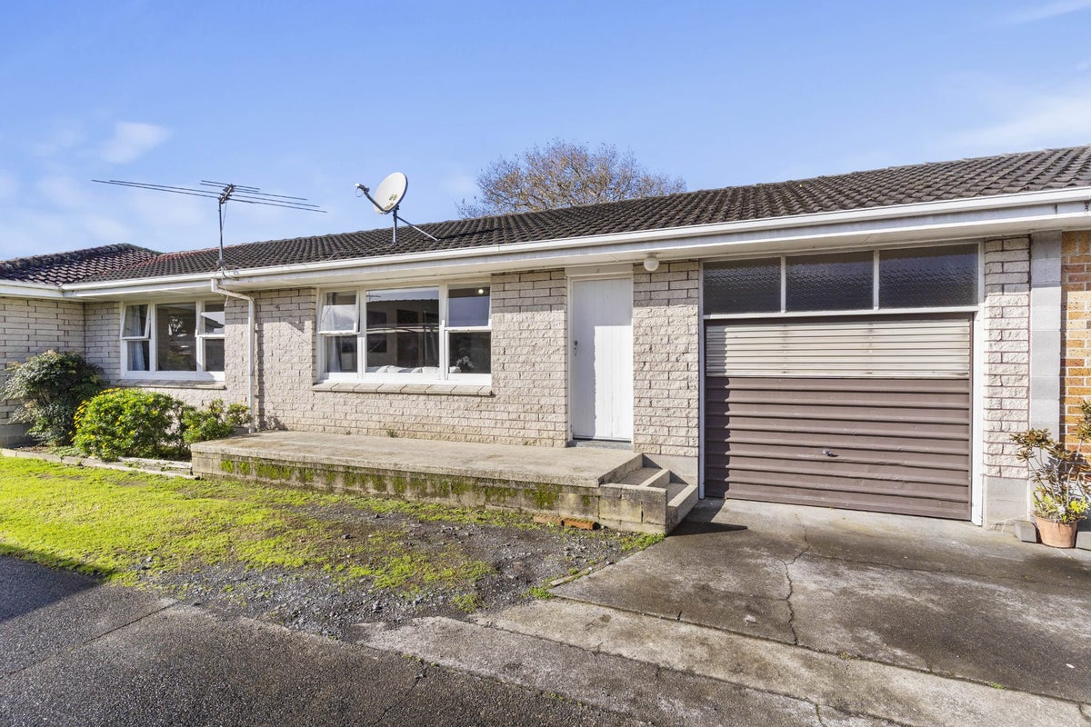 2/37 Huia Road, Papatoetoe, Auckland - Carousel 1