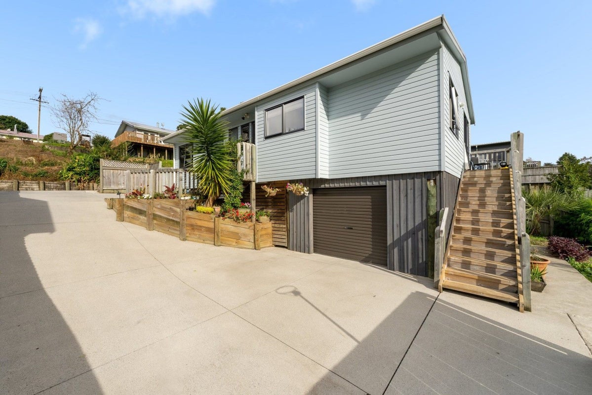 8 Creek Court, Gate Pa, Tauranga - Carousel 1