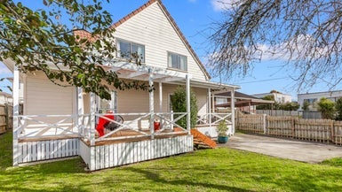 36A Stamford Park Road, Mount Roskill, Auckland - Carousel 1