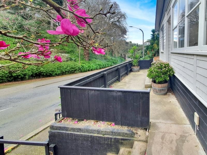 7 Spencer Road, Hospital Hill, Napier - Carousel 2