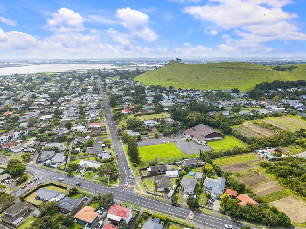 107 Taylor Road, Mangere Bridge, Manukau City, Auckland - Carousel 32