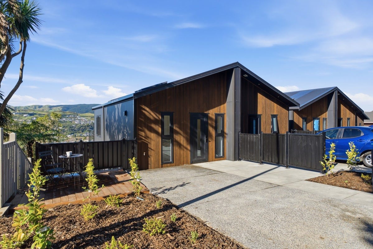 27 Westhaven Drive, Tawa, Wellington, Wellington - Carousel 1