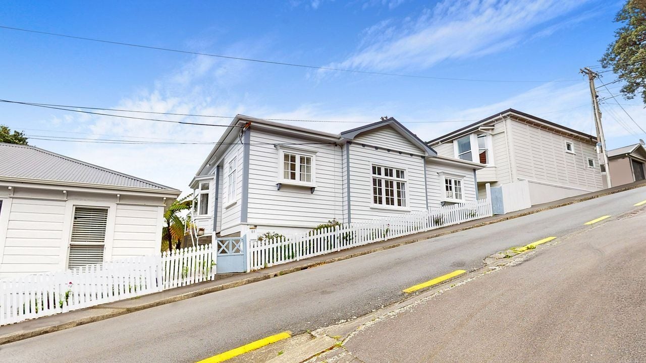 51 Aurora Terrace, Kelburn, Wellington - Carousel 1