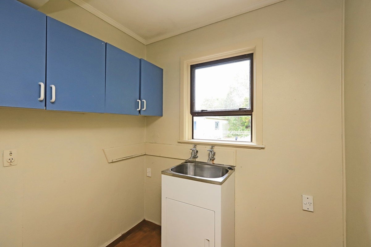 24 Jervois Road, Jervoistown, Napier - Carousel 17