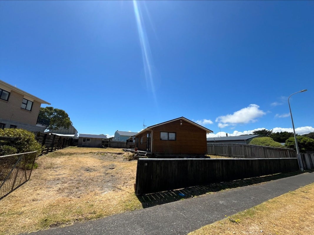19 Scott Avenue, Otaki Beach, Otaki - Carousel 15