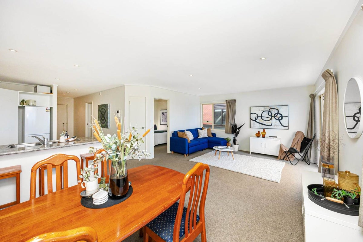 11/39 Mount Eden Road, Eden Terrace, Auckland - Carousel 2