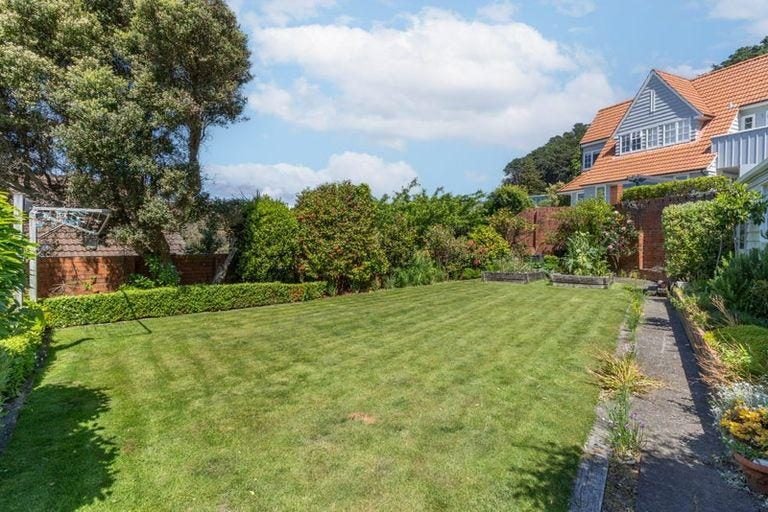 6 Burnham Street, Seatoun, Wellington - Carousel 2