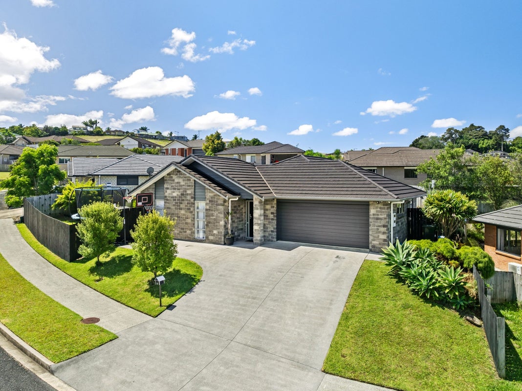 77 Ridgeway Drive, Kamo, Whangarei - Carousel 1