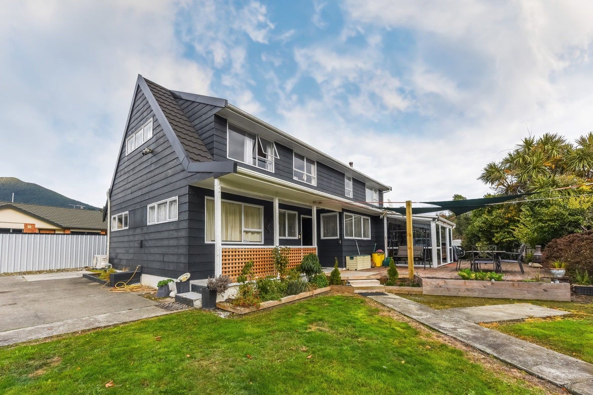 14A Huia Street, Waikawa, Picton - Carousel 2