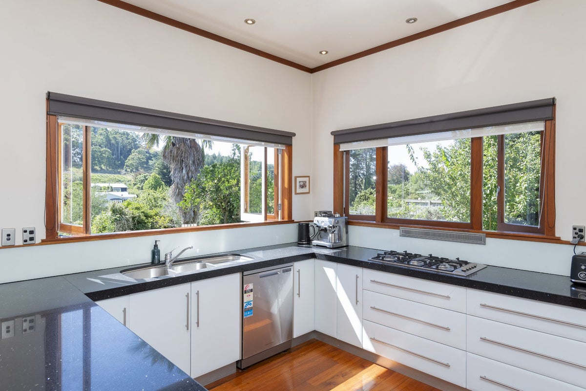26 Kelvin Street, Inner Kaiti, Gisborne - Carousel 2