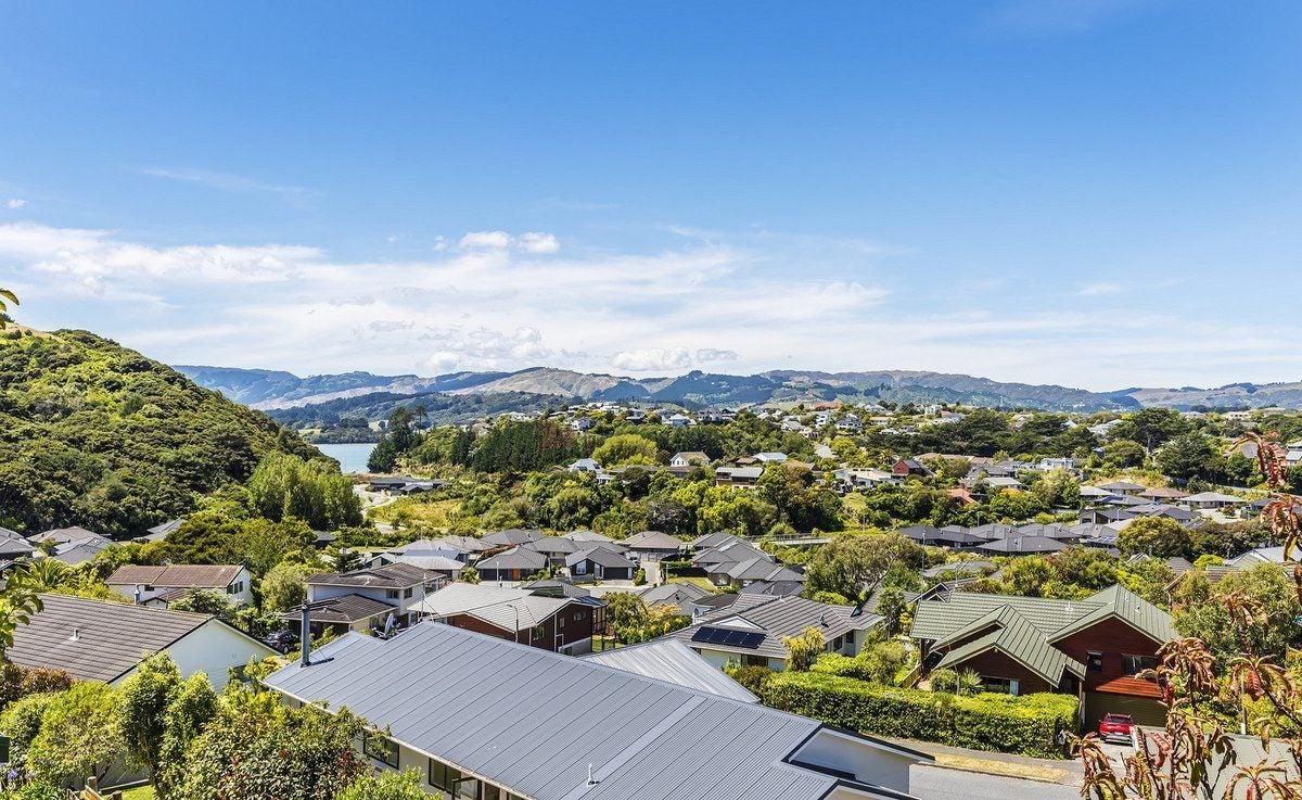 22 Shackle Lane, Whitby, Porirua - Carousel 2