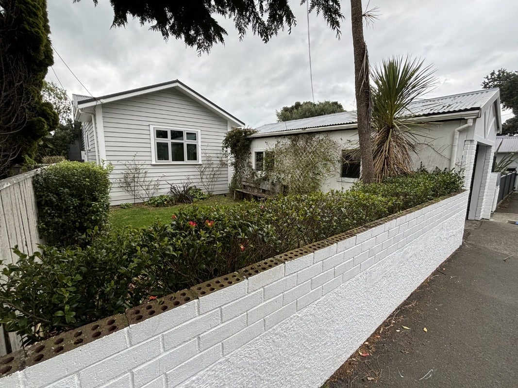 38 Oroua Street, Eastbourne, Lower Hutt - Carousel 1
