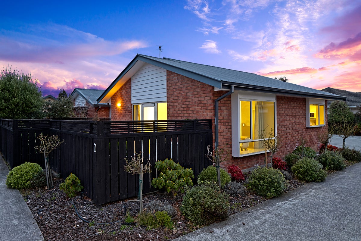 7/26 Meadow Street, Papanui, Christchurch - Carousel 1