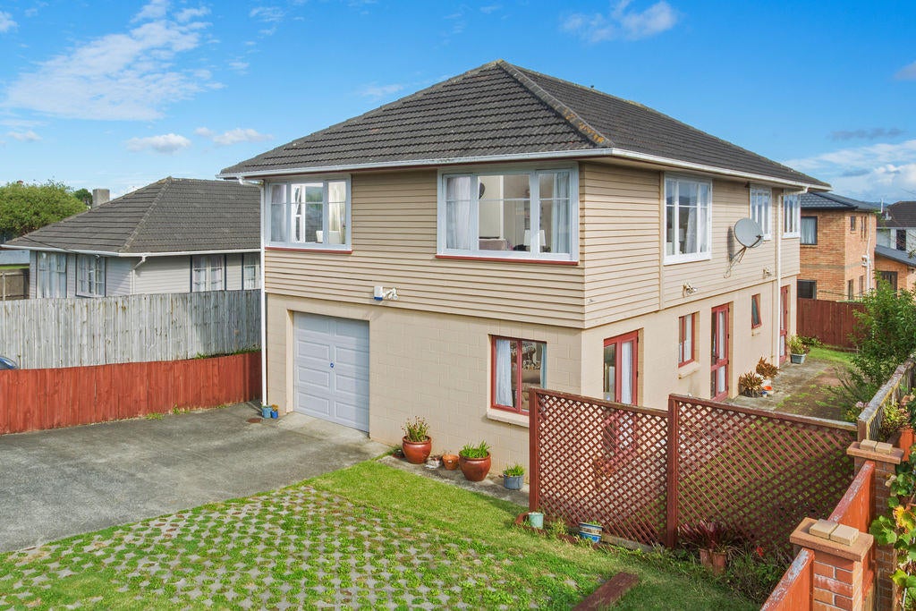 14 Strid Road, Te Atatu South, Auckland - Carousel 2