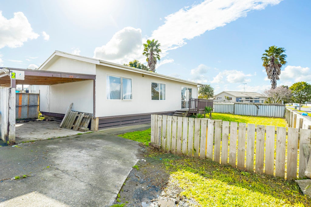 1/43 Trimdon Street, Randwick Park, Auckland - Carousel 1