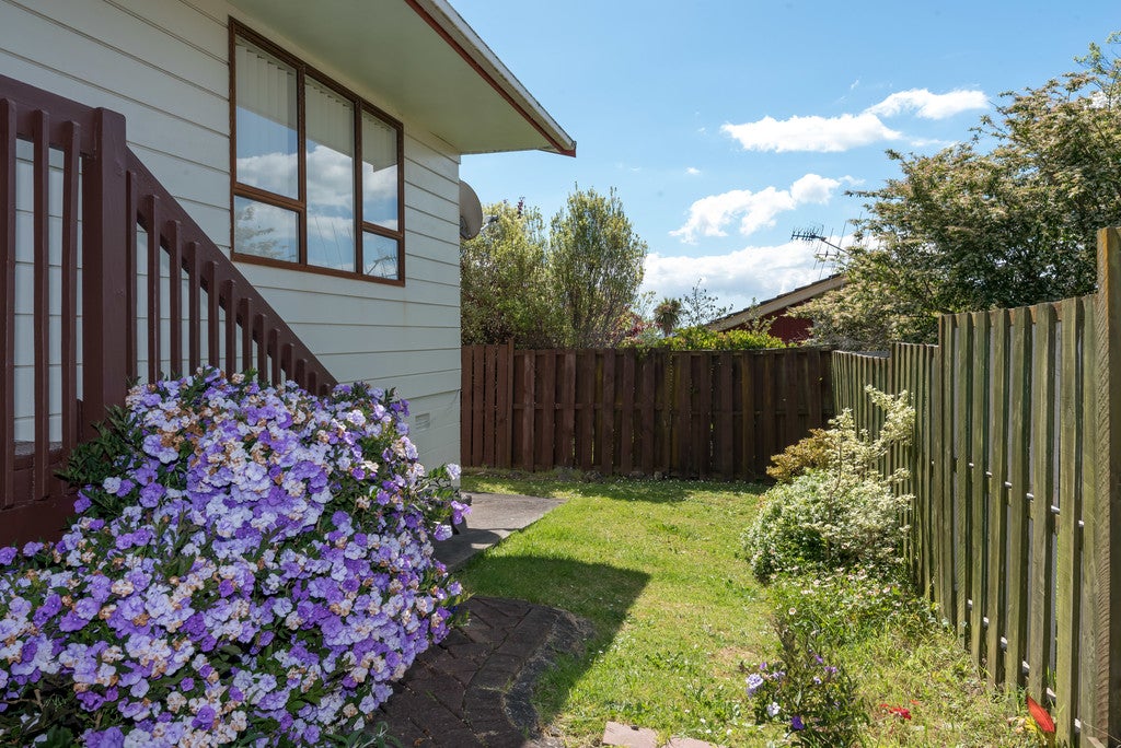 2/21 Cromdale Avenue, Highland Park, Auckland - Carousel 2