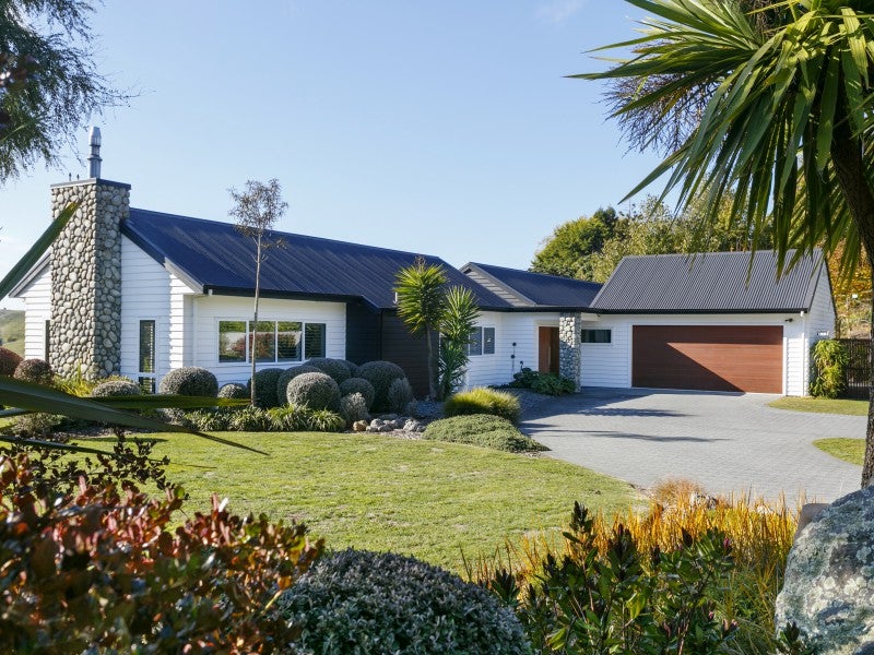 9 Highland Drive, Acacia Bay, Taupo - Carousel 1
