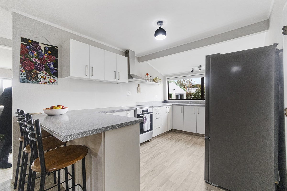 10 Sewell Place, Leamington, Cambridge - Carousel 2