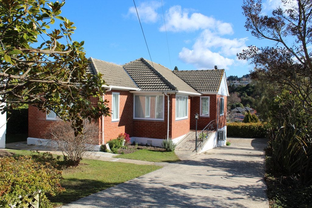 17 Ethel Street, Wakari, Dunedin - Carousel 1