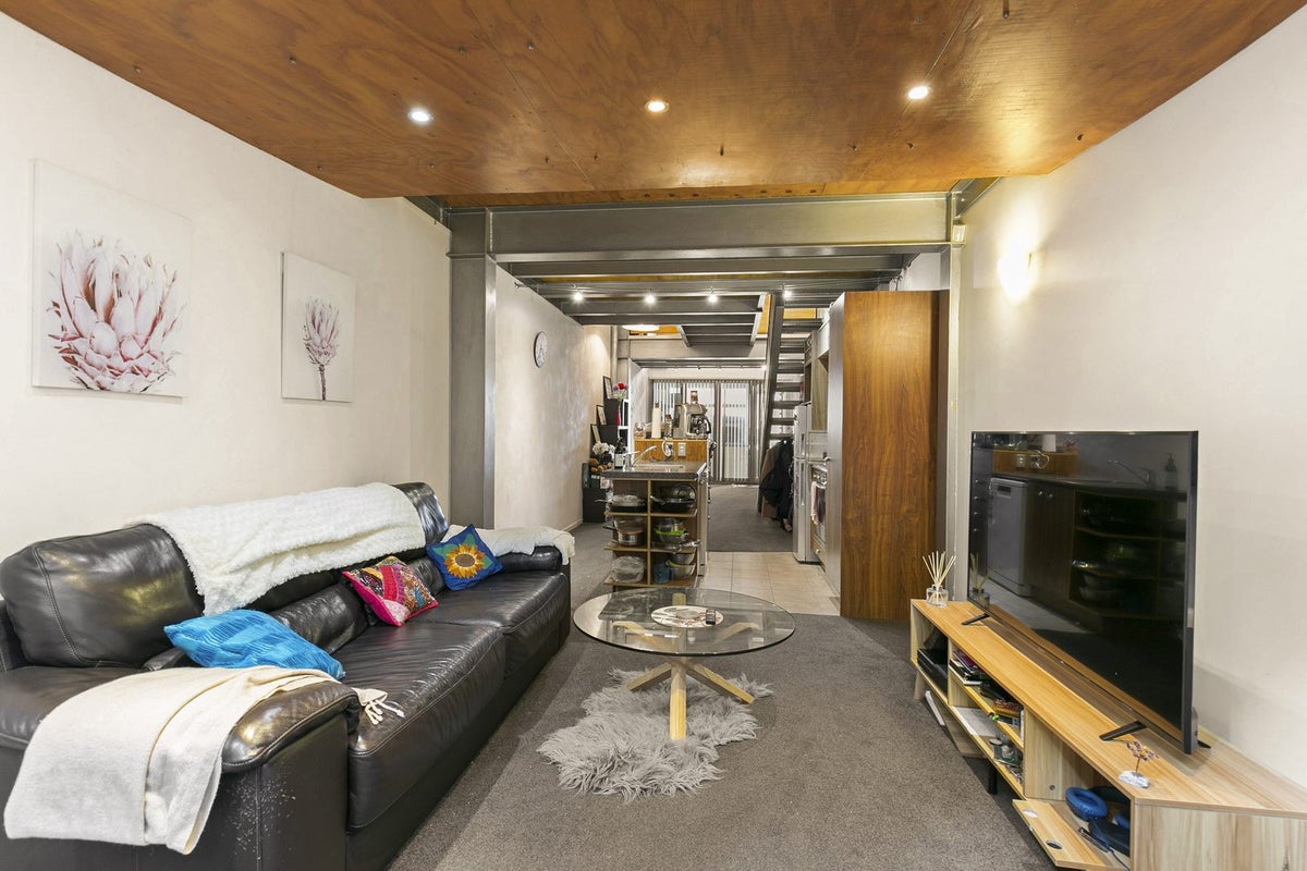 2/27 Jessie Street, Te Aro, Wellington - Carousel 1