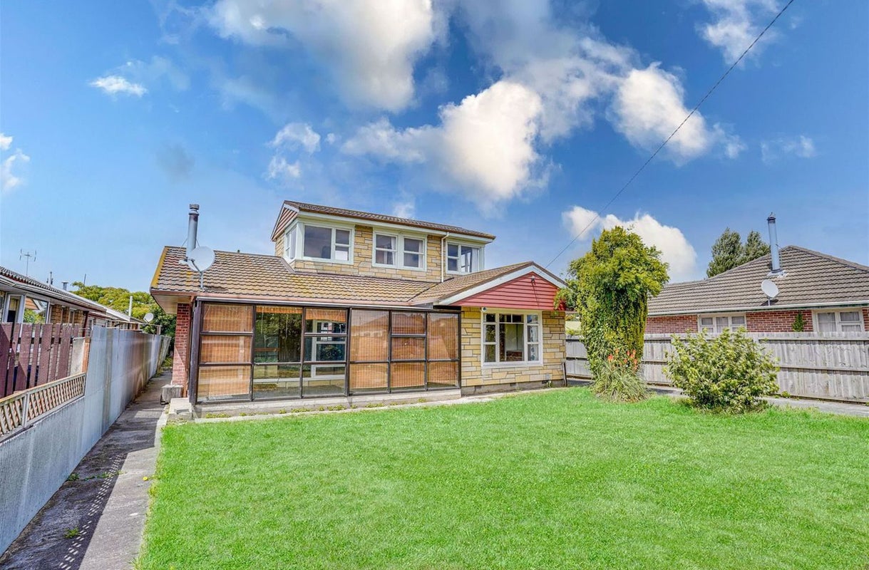 129 Springs Road, Hornby, Christchurch - Carousel 1