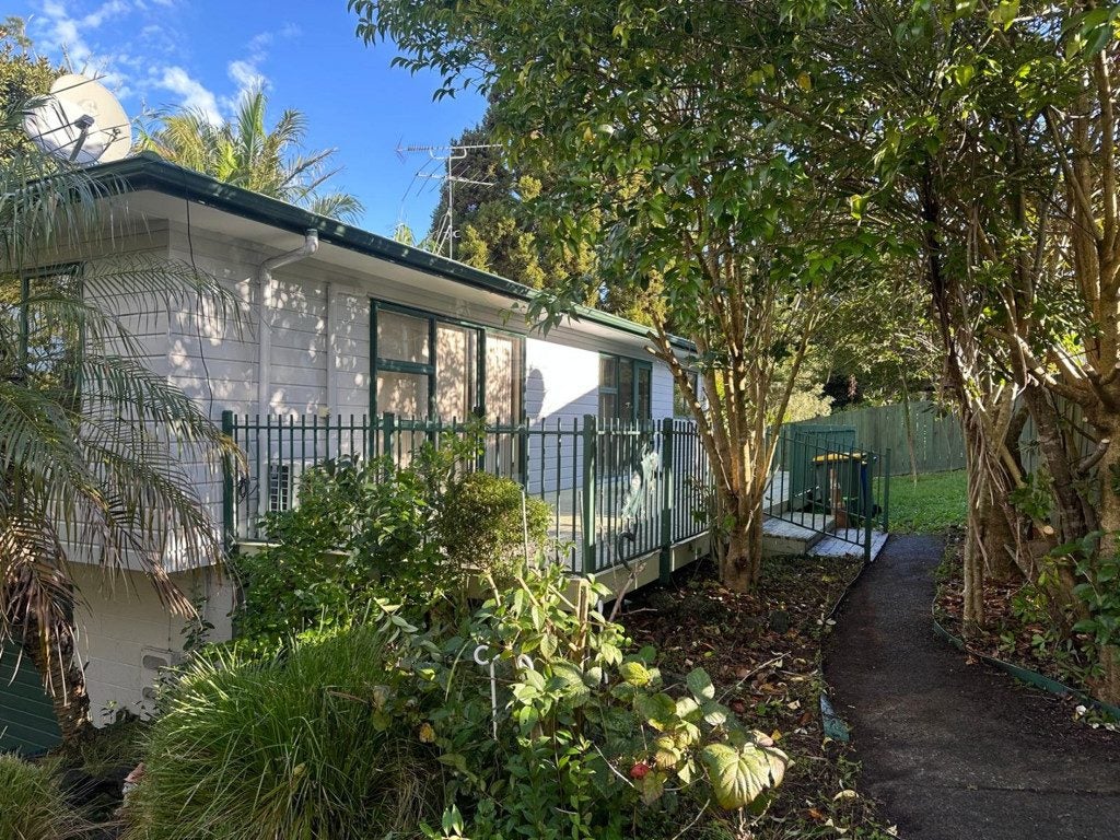 24A Croydon Road, New Lynn, Auckland - Carousel 2
