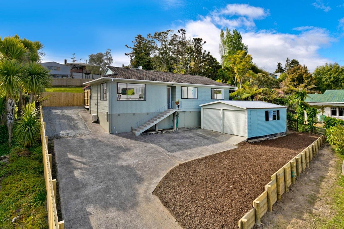 20 Kellett Road, Ranui, Auckland - Carousel 2