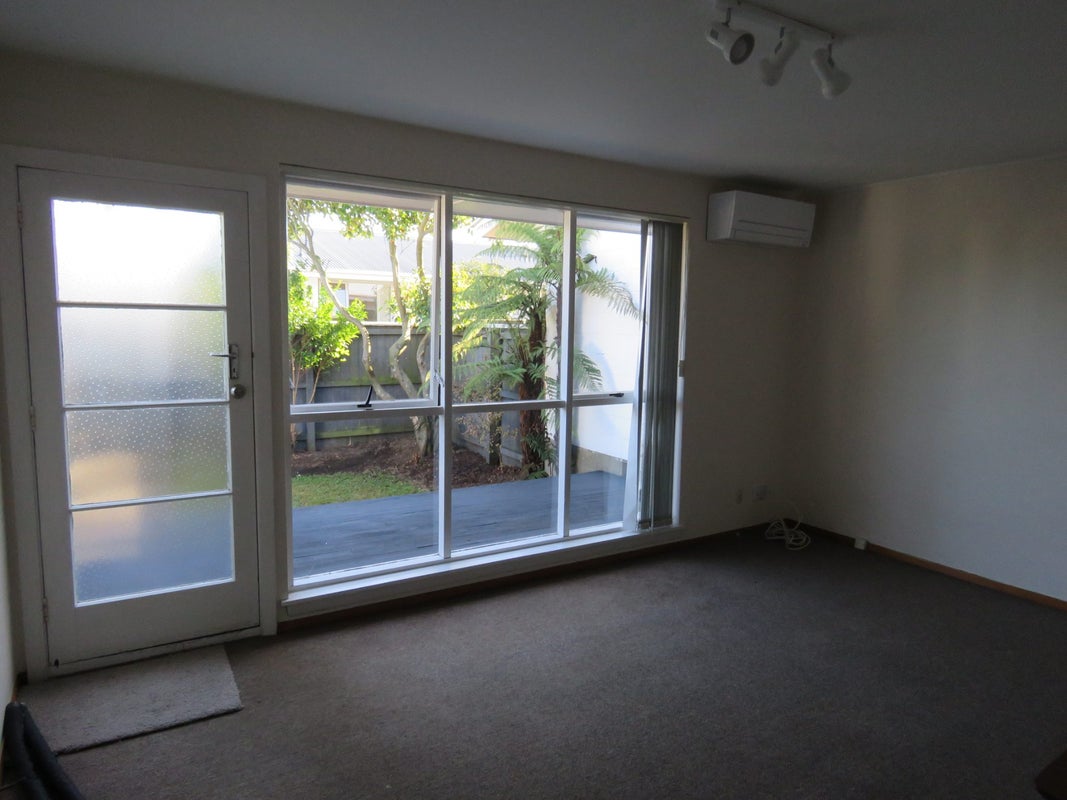2/26 Mona Vale Avenue, Riccarton, Christchurch - Carousel 2