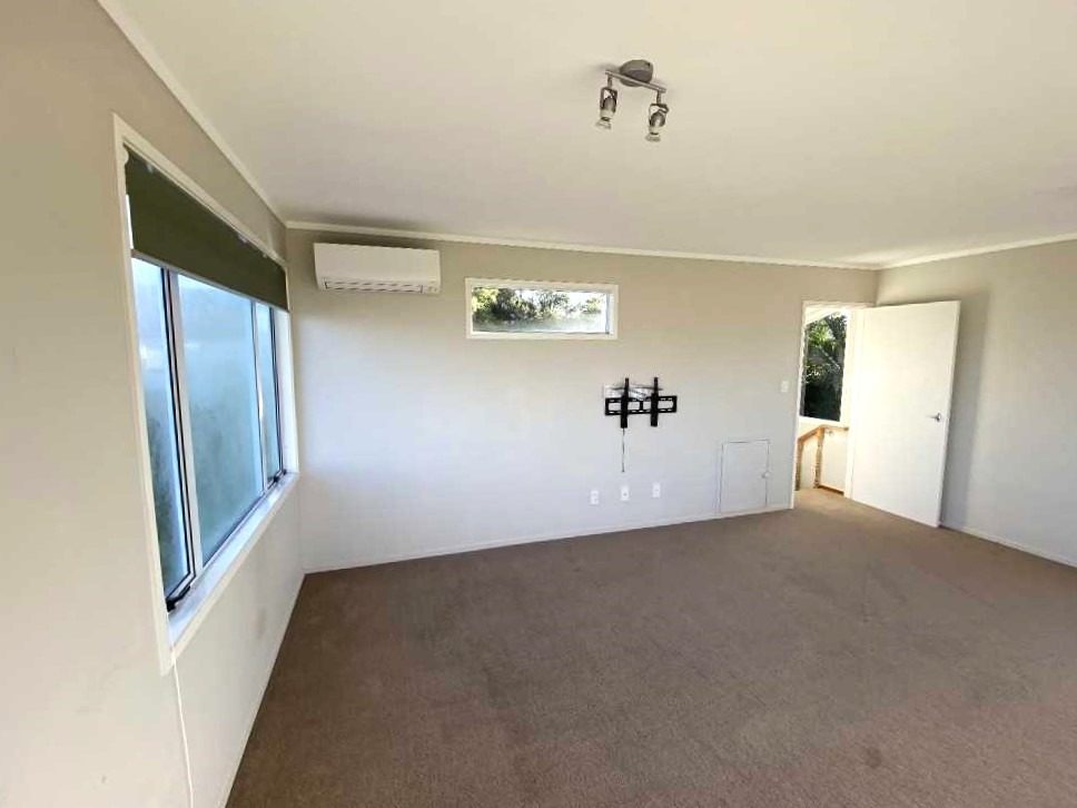 9A Warren Avenue, Three Kings, Auckland City, Auckland - Carousel 2
