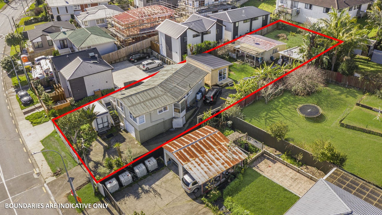 88 Vodanovich Road, Te Atatu South, Auckland - Carousel 1