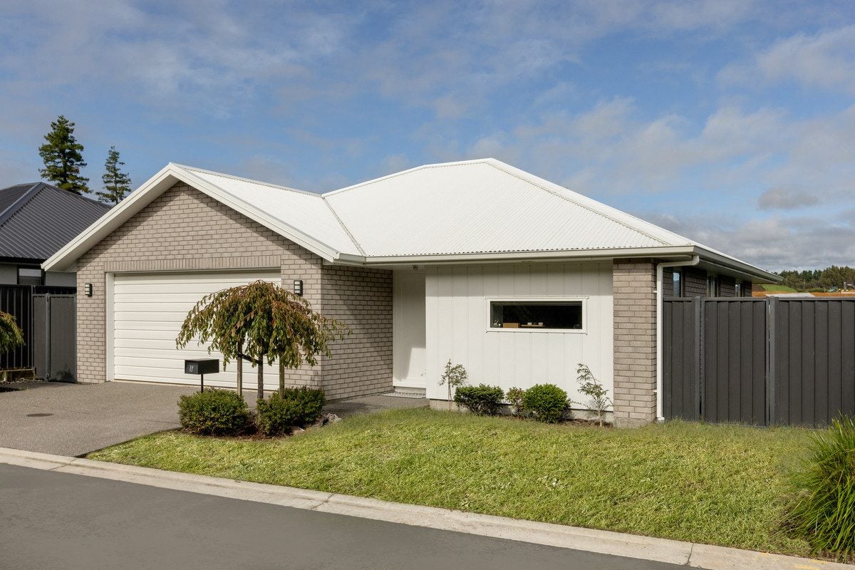 18 Kauri Lane, Omokoroa, Omokoroa - Carousel 1