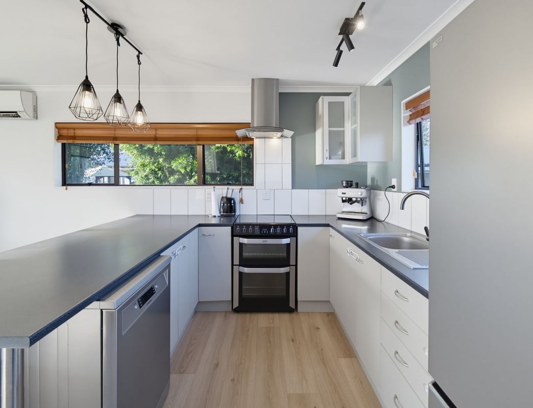702B Park Road South, Akina, Hastings - Carousel 2