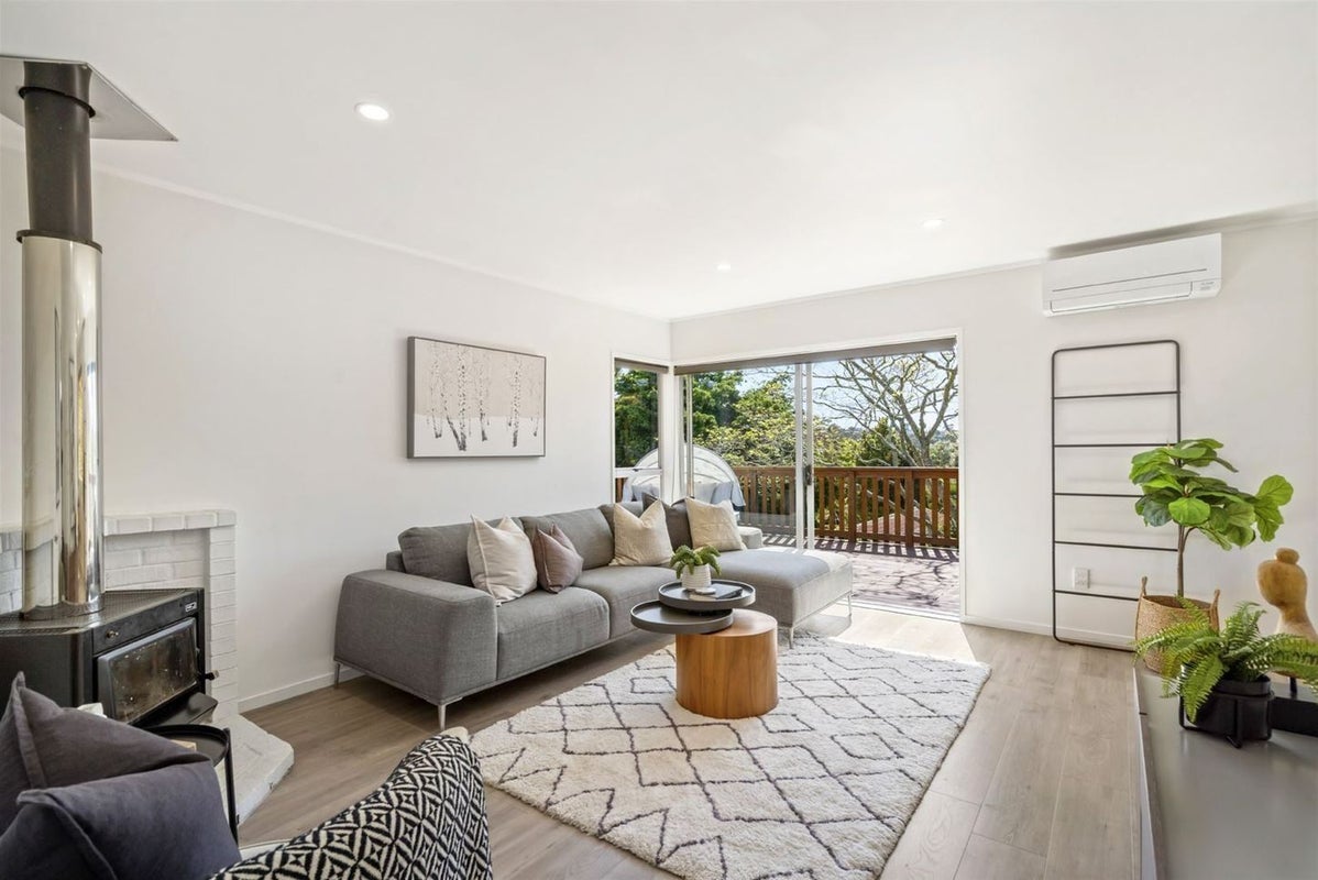 35 Bayview Road, Bayview, Auckland - Carousel 1