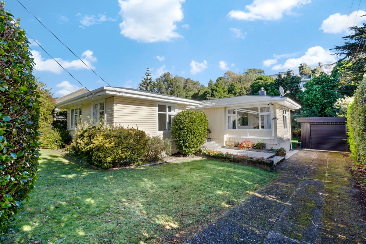 40 Redwood Avenue, Tawa, Wellington - Carousel 18