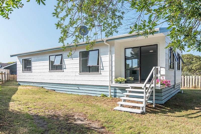 26 Titoki Road, Waikanae Beach, Waikanae - Carousel 1